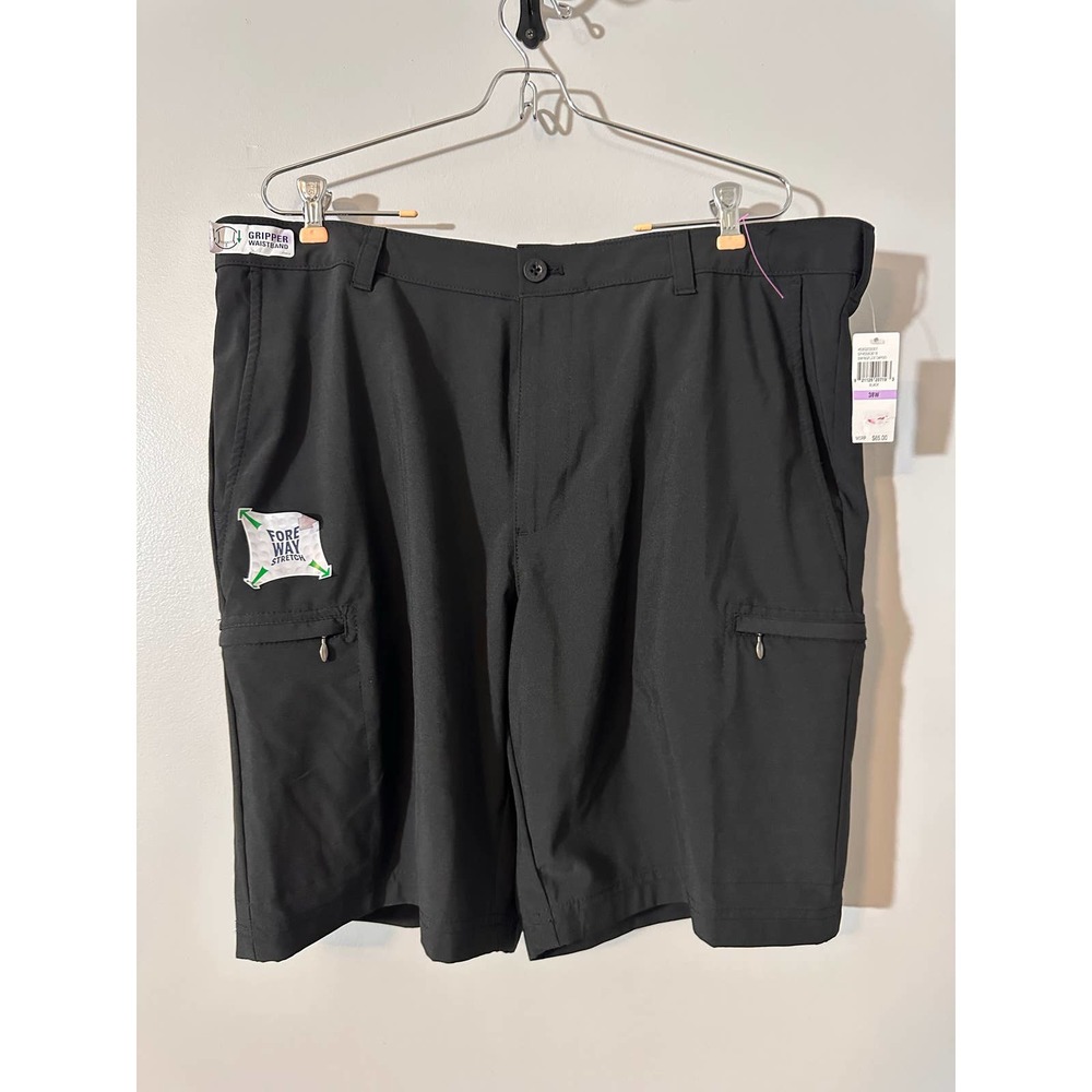 IZOD GOLF Black Swingflex Cargo shorts NWT-38W